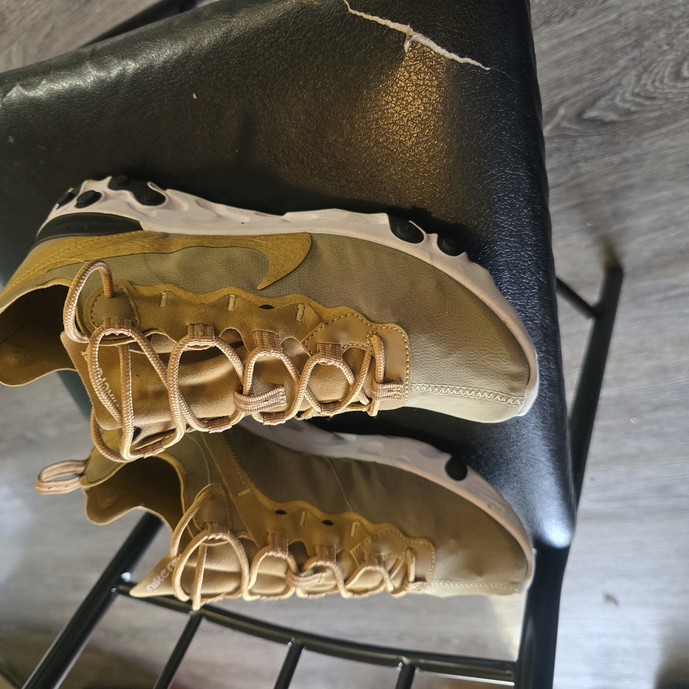 Nike React Element 55 Metallic Gold Men 8 Metallic Gold Run Shoes BQ6166-700 - Picture 2 of 11